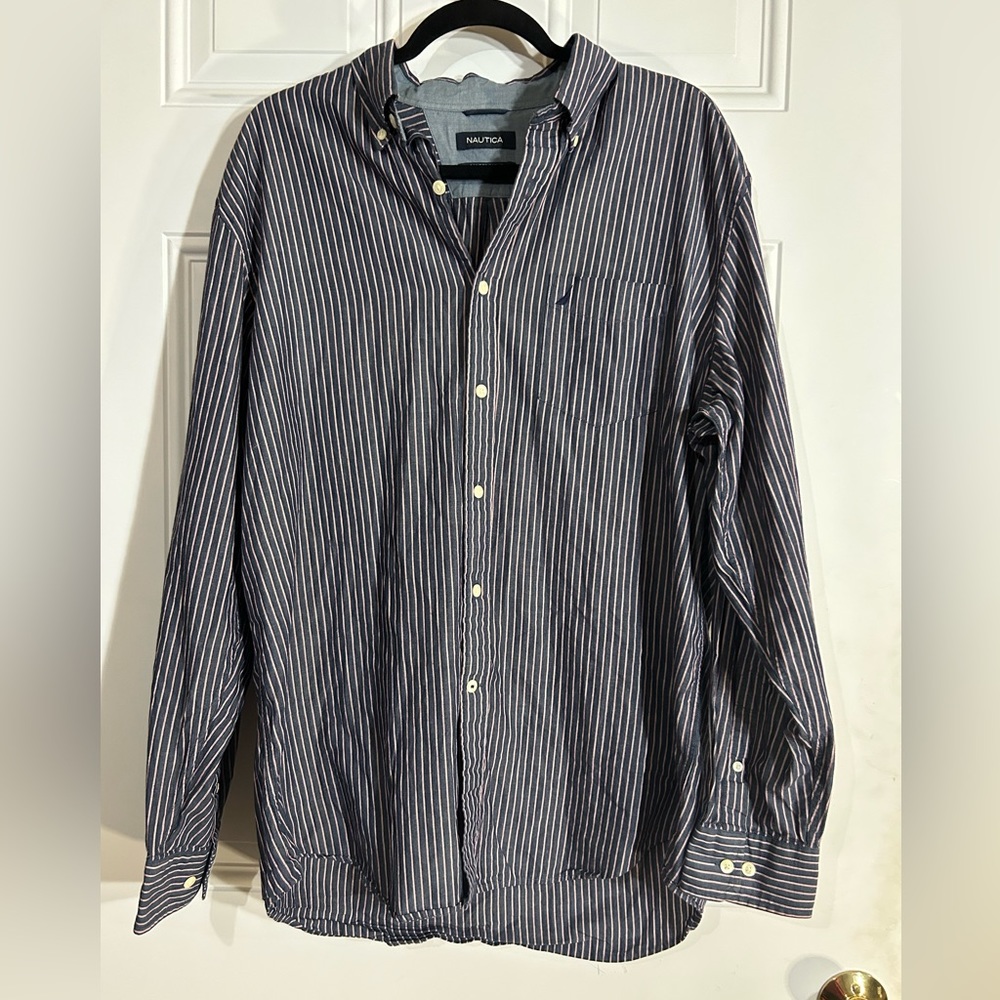 Nautica “Sanded Poplin” White and Red Vertically Pinstriped Button Down Shirt